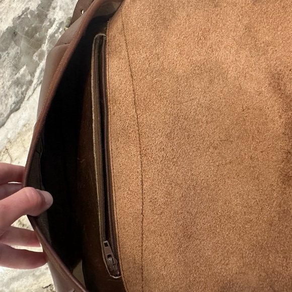 Truly RARE EUC vintage Dooney and Bourke Saddle bag - Picture 8 of 8